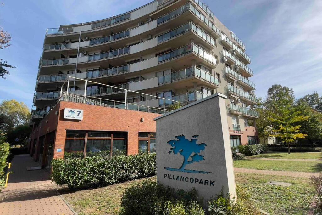 Relax Island Family Friedly Apartment Boedapest Buitenkant foto